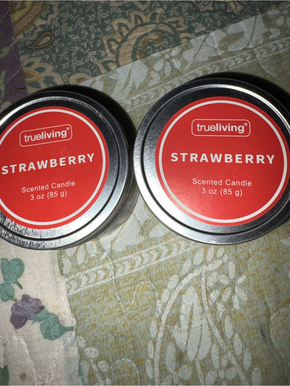 trueliving Strawberry Scented Tin Candle - Red